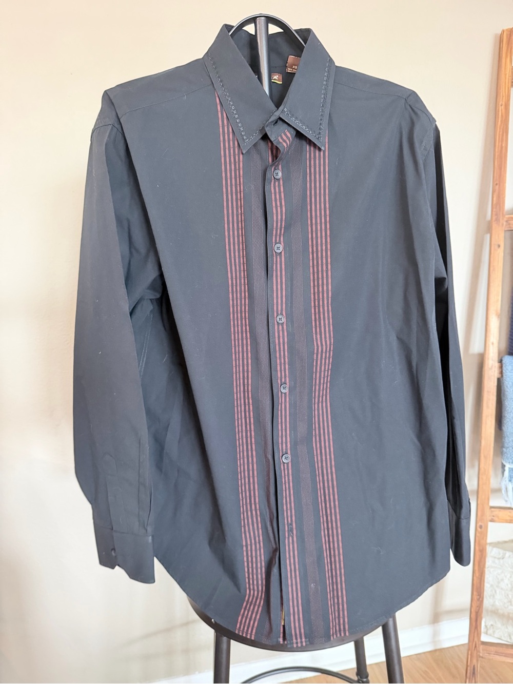 CUBAVERA Men's Black Button-Up Shirt with Burgundy Stripe Detail